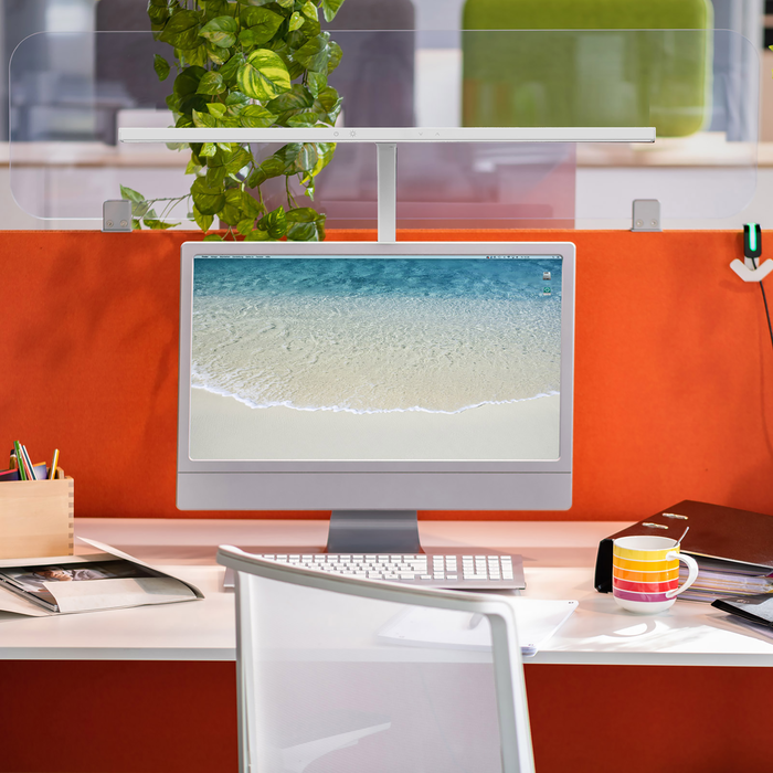 TC Strata valaisin pöytäkiinnikkeellä - valkoinen